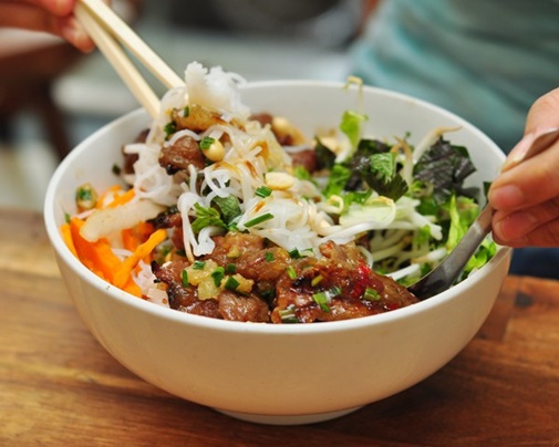 Cách làm cơm nắm kiểu Nhật cực lạ miệng lại thơm ngon hết ý