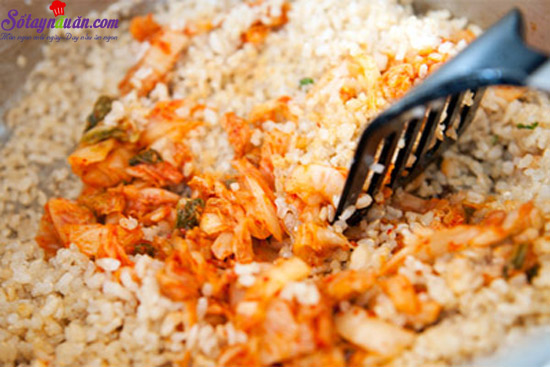 Cách làm cơm rang Kim chi ngon như ngoài hàng