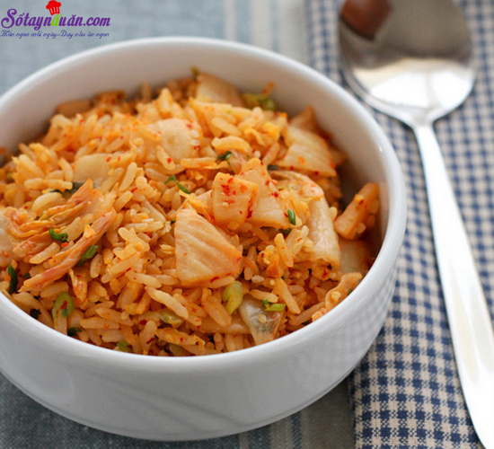 Cách làm cơm rang Kim chi ngon như ngoài hàng