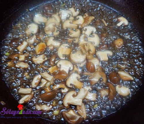 Cách làm đậu hũ non sốt nấm đông cô chay cho ngày rằm