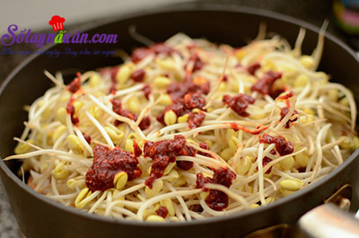 Cách làm đậu phụ xào giá đỗ lạ mà tuyệt ngon