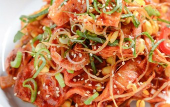 Cách làm đậu phụ xào giá đỗ lạ mà tuyệt ngon