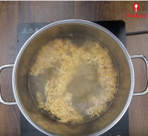 Cách làm điểm tâm ngon đúng điệu với bánh mỳ bơ ngọt dịu