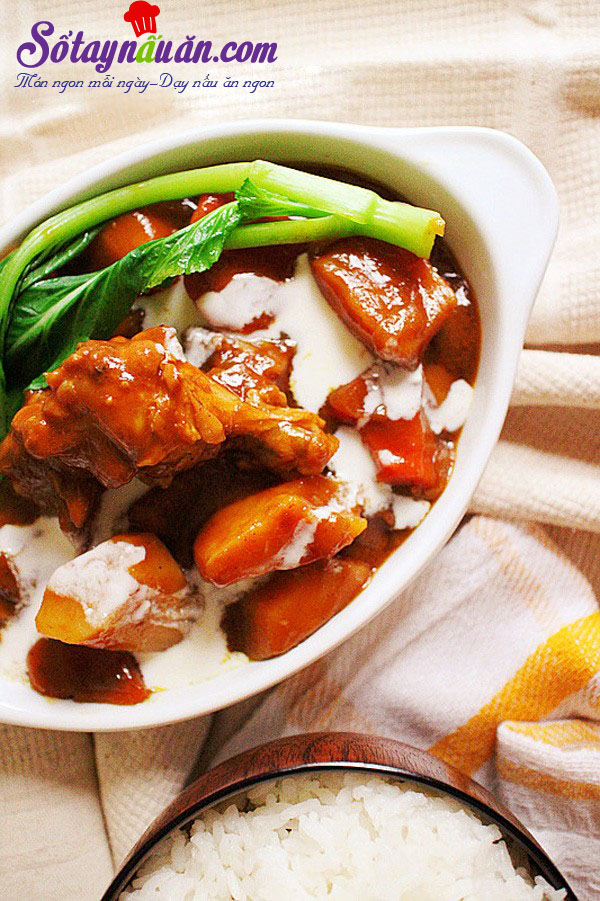 Cách làm gà cà ri với kem lạ miệng mà tuyệt ngon