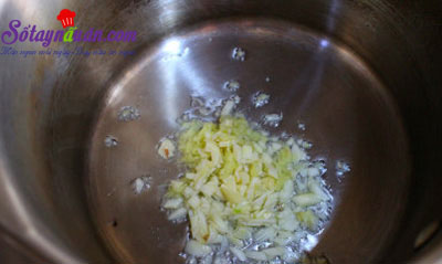 Cách làm gà cà ri với kem lạ miệng mà tuyệt ngon