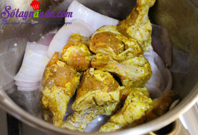 Cách làm gà cà ri với kem lạ miệng mà tuyệt ngon