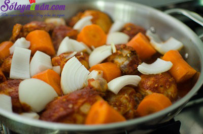 Cách làm gà hầm cay phong cách Hàn ngon tuyệt cú mèo