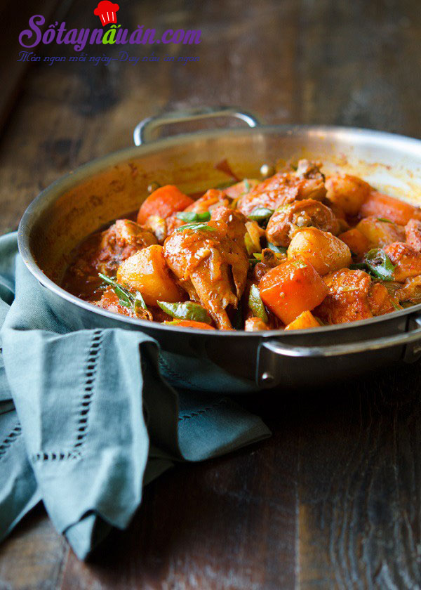 Cách làm gà hầm cay phong cách Hàn ngon tuyệt cú mèo