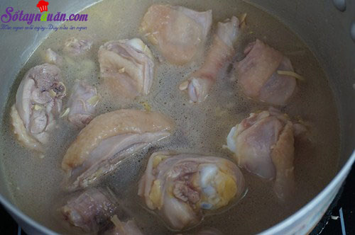 Cách làm gà hầm sả quyến rũ cả nhà