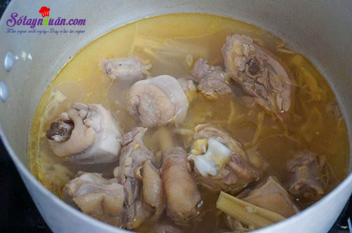 Cách làm gà hầm sả quyến rũ cả nhà