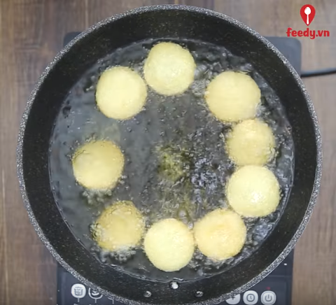 Cách làm gà  om tỏi hành tây chuẩn vị món Âu