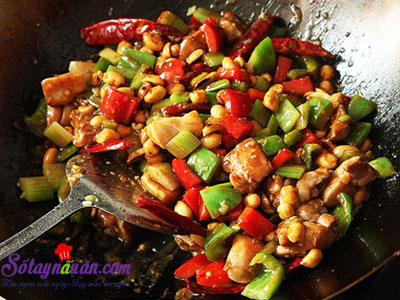 Cách làm gà xào kiểu Thái cực kỳ hấp dẫn
