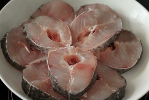 Cách làm gà xào lăn đơn giản mà ngon bất ngờ