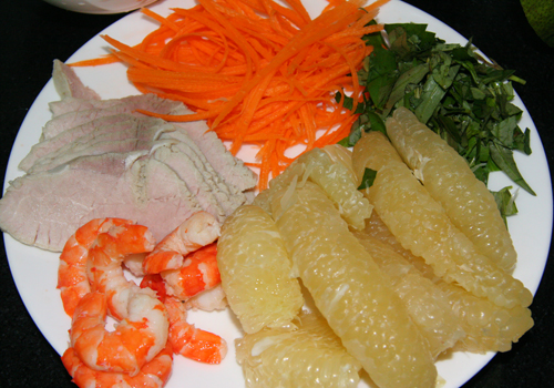 Cách làm gỏi bưởi tôm thịt