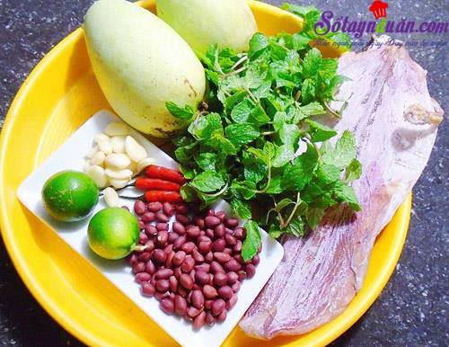 Cách làm gỏi xoài mực khô lạ miệng mà ngon