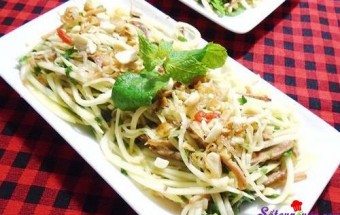 Cách làm gỏi xoài mực khô lạ miệng mà ngon