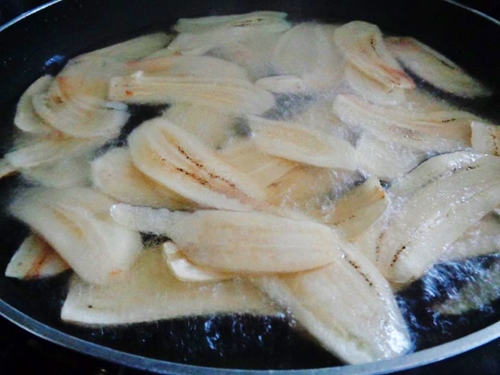 Cách làm hành phi giòn tan, vàng ruộm, dùng cả tháng mà không bị ỉu