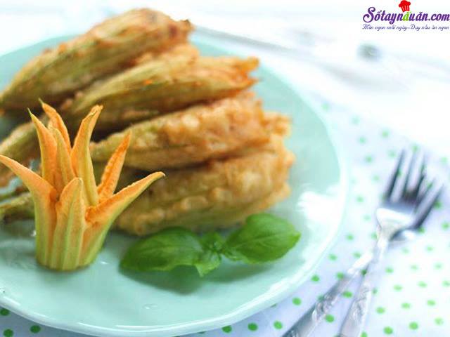 Cách làm hoa bí nhồi tôm cá chiên giòn ngon mê ly