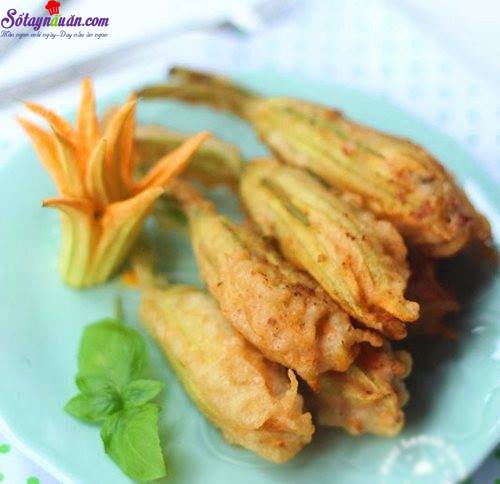 Cách làm hoa bí nhồi tôm cá chiên giòn ngon mê ly