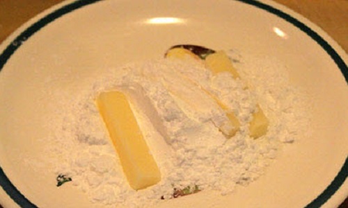 Cách làm hoành thánh dâu tây lạ miệng ngon ngất ngây