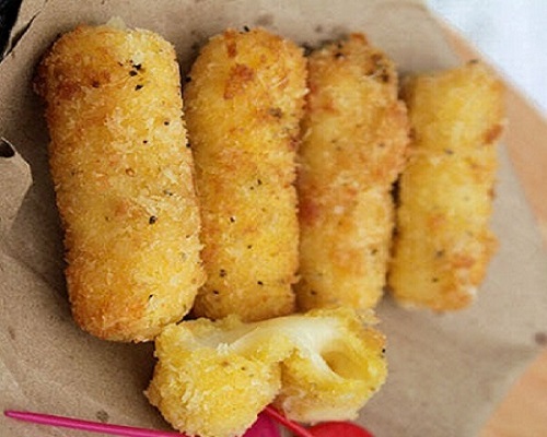 Cách làm hoành thánh dâu tây lạ miệng ngon ngất ngây