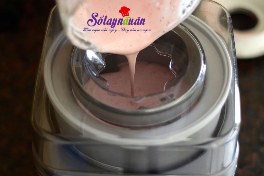 Cách làm kem dâu tây socola