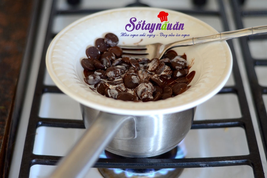 Cách làm kem dâu tây socola