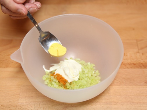 Cách làm kem tươi ngon không thể cưỡng chỉ với một trái chuối chín