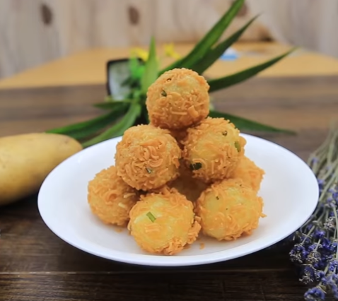 Cách làm kẹo lạc vừa đơn giản lại vừa thơm bùi, giòn tan