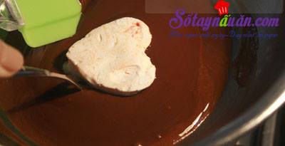 Cách làm kẹo marshmallow phủ chocolate bơ lạc siêu ngon