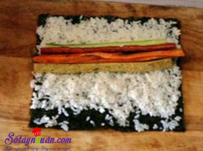 Cách làm kimbap Hàn Quốc siêu ngon, cực đơn giản tại nhà