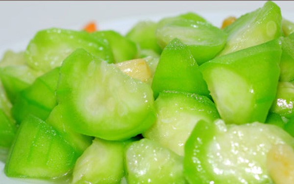 Cách làm lòng vịt xào mướp