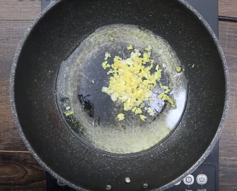 Cách làm macaroni nhân kem mát lạnh, ngọt ngào