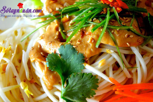 Cách làm mì lạnh đơn giản mà tuyệt ngon