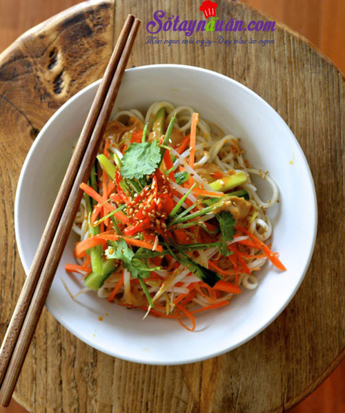 Cách làm mì lạnh đơn giản mà tuyệt ngon