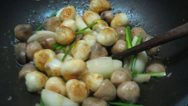 Cách làm mì quảng trộn chay