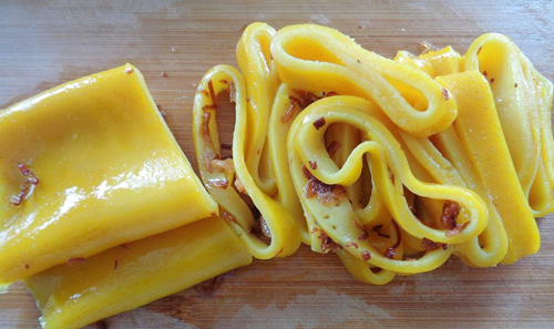 Cách làm mì quảng xào tôm thịt