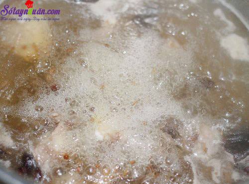 Cách làm mì vịt tiềm thơm ngon đúng điệu