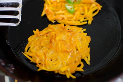 Cách làm món bánh bí đỏ chiên