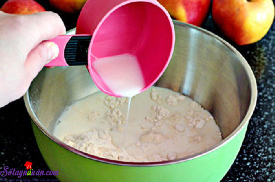 Cách làm món bánh crepe nhân táo đơn giản mà ngon