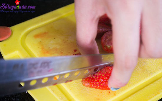 Cách làm món bánh nướng nhân dâu tây đơn giản mà ngon