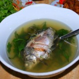 Cách làm món cá diếc nấu tía tô cho bà bầu sắp vượt cạn