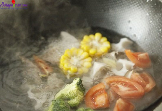 Cách làm món canh thịt bò hầm rau củ giàu dinh dưỡng