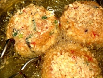 Cách làm món chả hến thịt bằm thơm ngon, đưa cơm ngày nắng