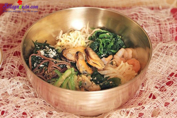 Cách làm món cơm trộn hải sản thơm ngon hấp dẫn