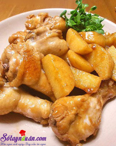 Cách làm món gà hầm khoai tây bổ dưỡng cho cả gia đình