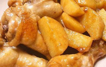 Cách làm món gà hầm khoai tây bổ dưỡng cho cả gia đình