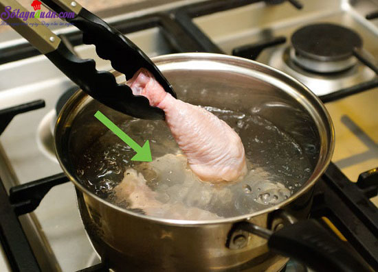 Cách làm món gà om cay ngon tuyệt ngày đông lạnh