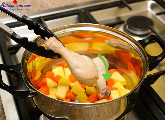 Cách làm món gà om cay ngon tuyệt ngày đông lạnh