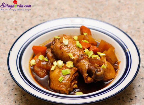 Cách làm món gà om cay ngon tuyệt ngày đông lạnh